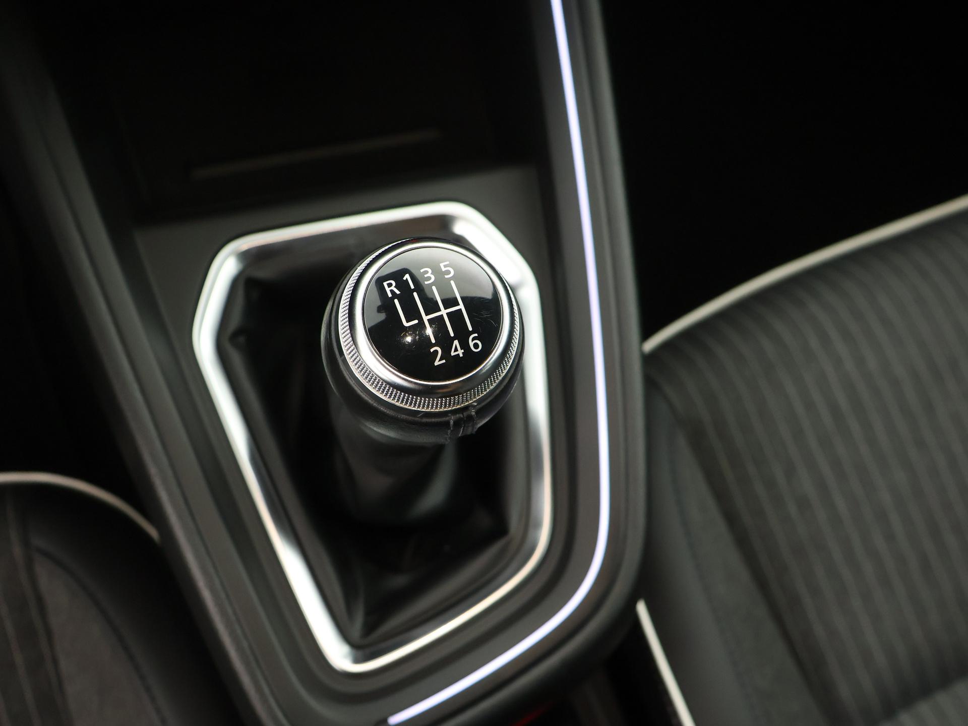 47595569-18.jpg