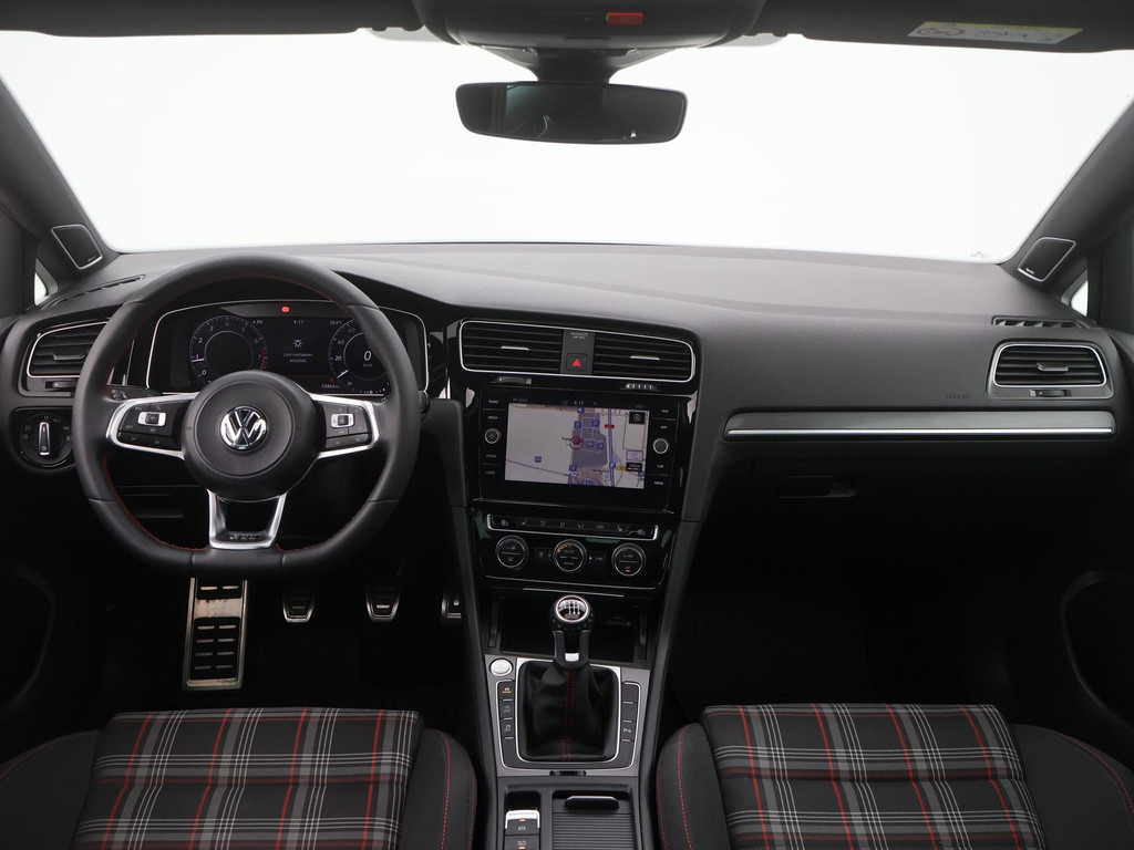 52872013-1.jpg